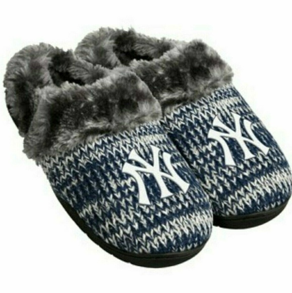 MLB Shoes - NEW MLB New York Yankees Peak Slide Slipper